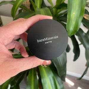 Bareminerals loose matte foundation in golden ivory 07